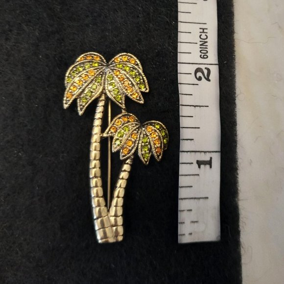 Twin 2 Crystal Palm Tree Pin Brooch Green & Topaz Color Crystals Pre-Owned - Picture 1 of 8
